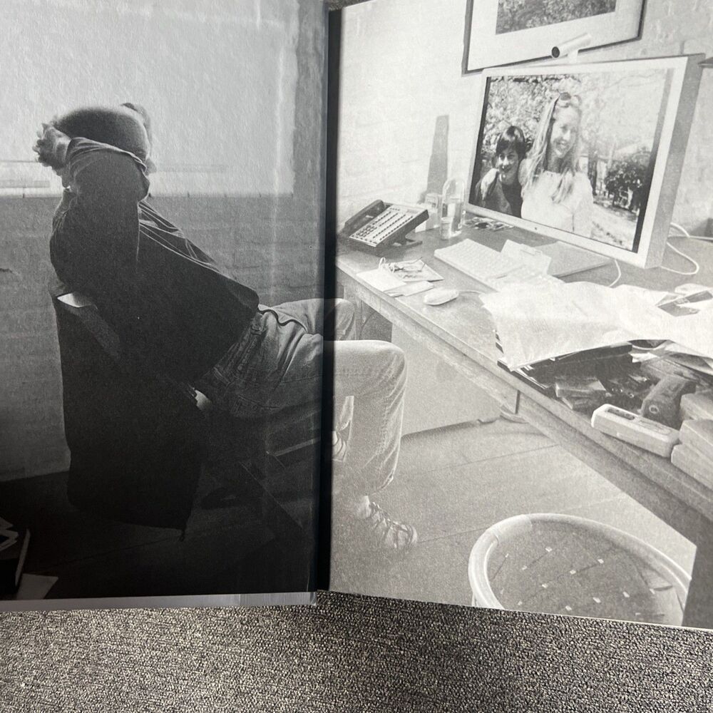 Steve Jobs Biography: Apple Founder Hardcover by Walter Isaacson - Picture 5 of 6